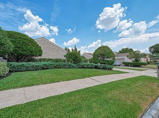 2223 Kinbrook Dr, Houston, TX 77077