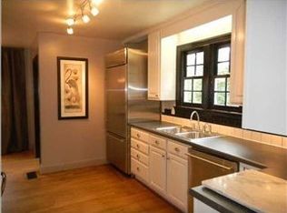2301 Peacock Ln, Birmingham, AL 35223