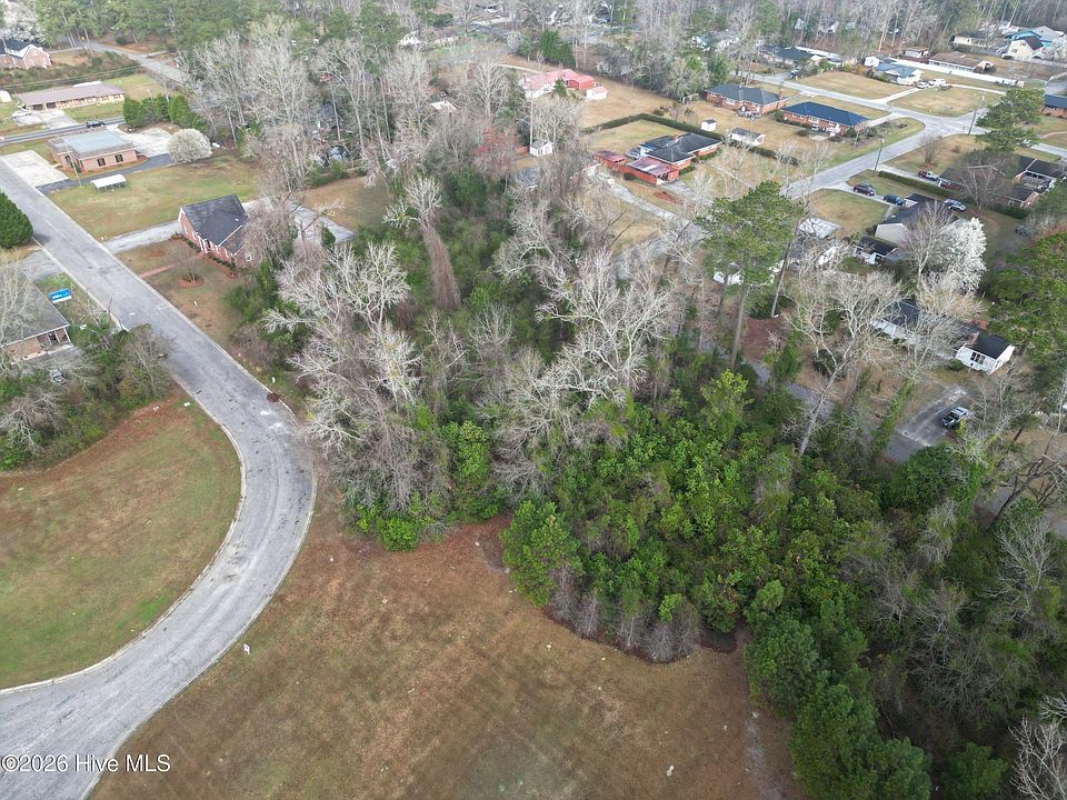 1st image of 615 Pecan Lane