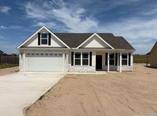 192 Turnberry Dr, La Vernia, TX 78121