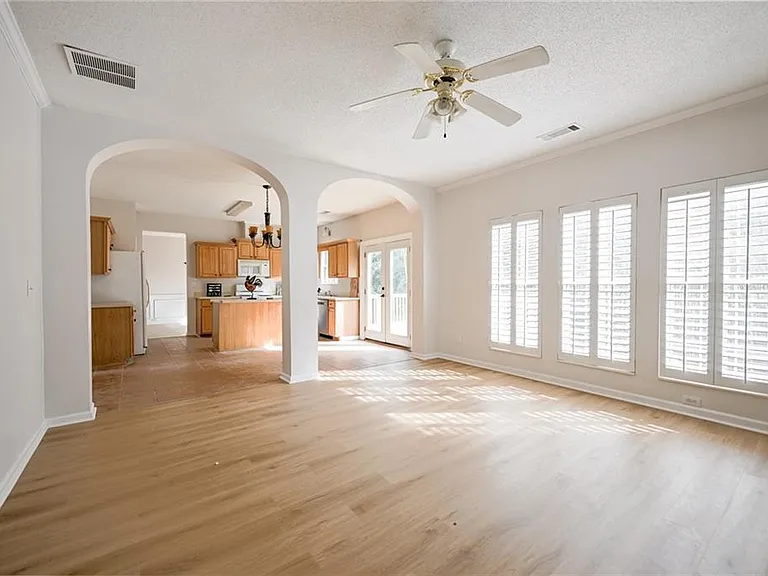 1570 Swan Valley Ct — Photo 12