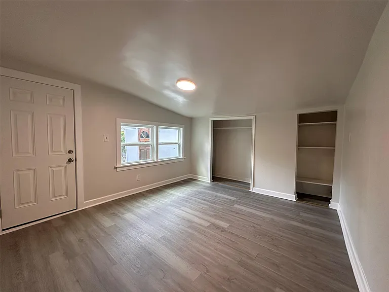 2516 Ivy St — Photo 3