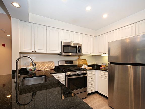 5th image of 501 Commerce Dr Unit 3113