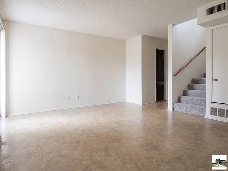 2210 Cascade Dr #B — Photo 4
