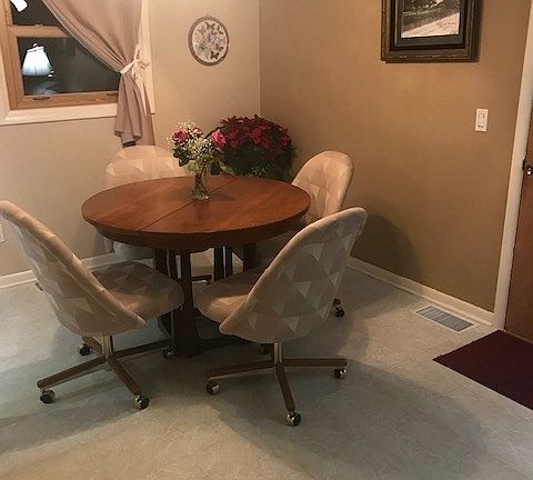 11 x 10 DINING ROOM