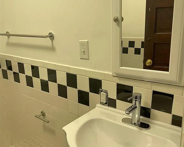 3930 Trumbull St #2 — Photo 12
