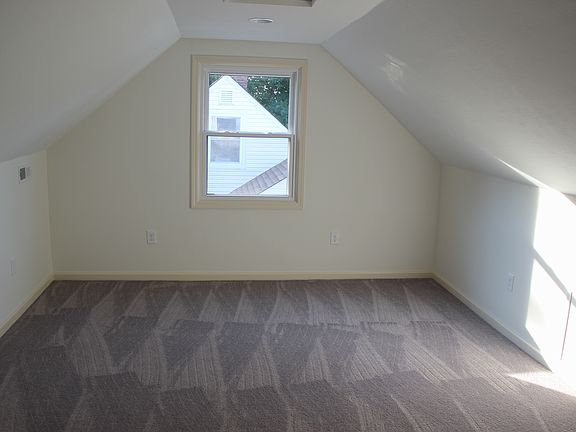 5th image of 1326 Broadway Ave
