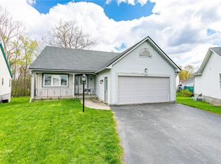 160 Hickory Manor Dr, Rochester, NY 14606