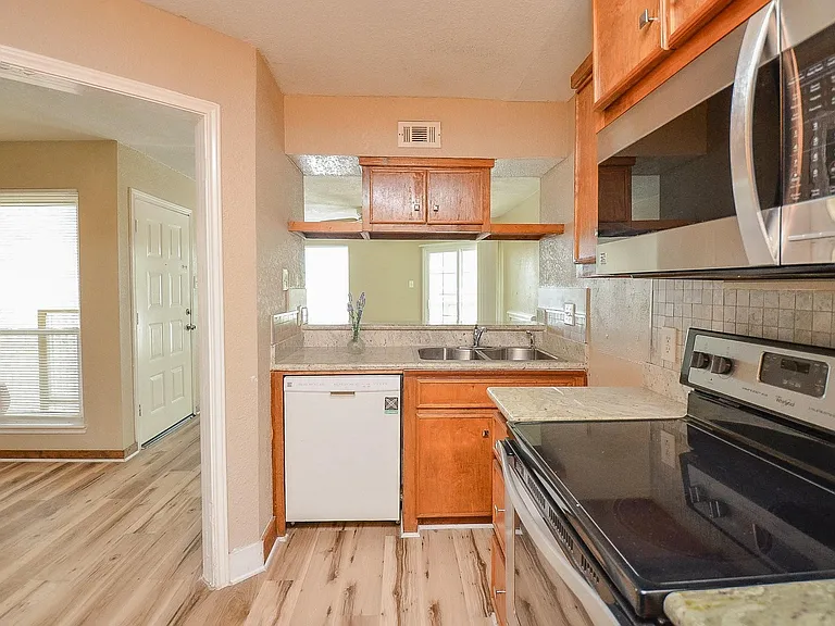 10211 Sugar Branch Dr #422 — Photo 7