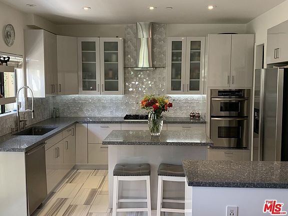 2nd image of 720 N Huntley Dr #104