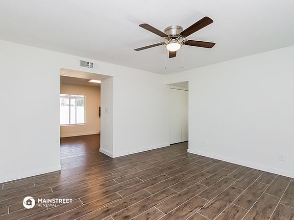4th image of 3306 E Helena Dr