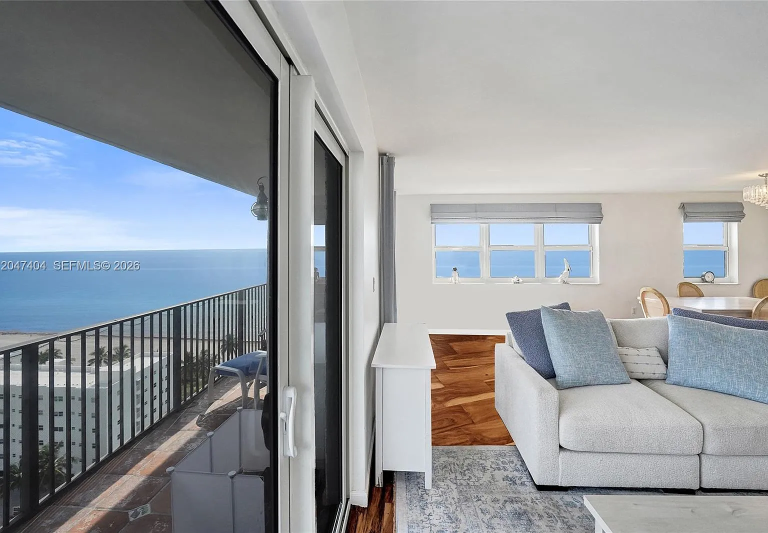 Summit Condo — Photo 2