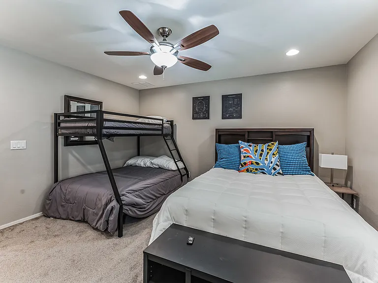 Bedroom 4 sleeps 4 with
a queen, full and twin mattress