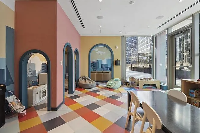 135 Seaport Blvd #1610 — Photo 2