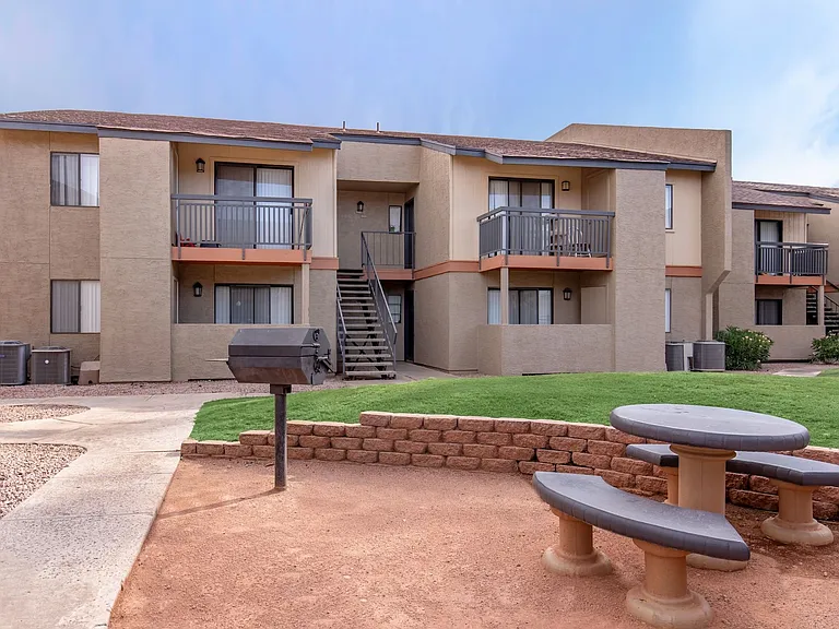 Tesoro Apartments — Photo 11