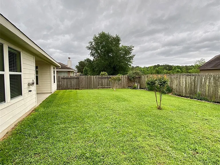 7039 Durango Creek Dr — Photo 26
