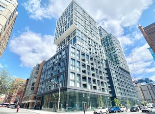158 Front St E #1009, Toronto, ON M5A 0K9