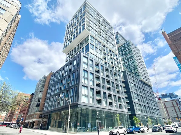 158 Front St E #1009, Toronto, ON M5A 0K9