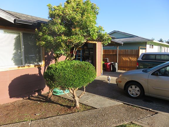 2nd image of 1240 SE Rose St
