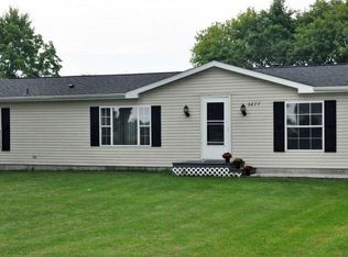 2877 E Stewart Rd, Midland, MI 48640
