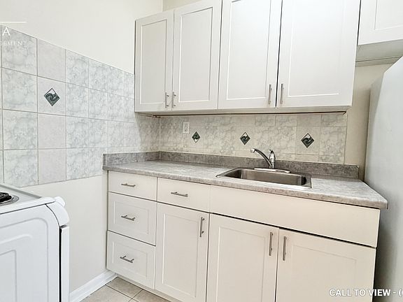 4th image of 24 Pinehill Cres #101