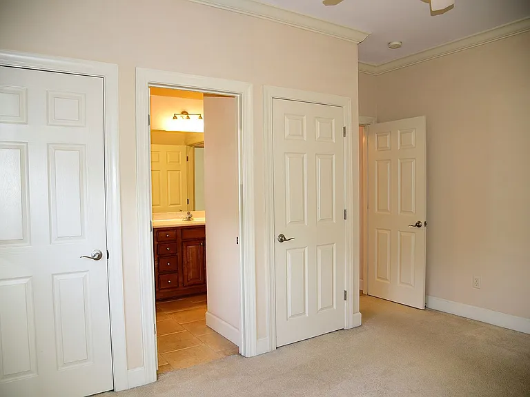 31 Balmoral Dr — Photo 22