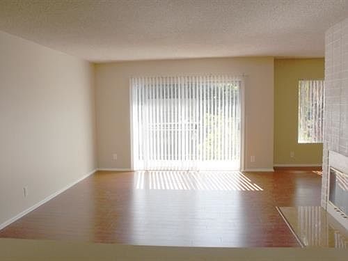 5th image of 833 20th St APT 103