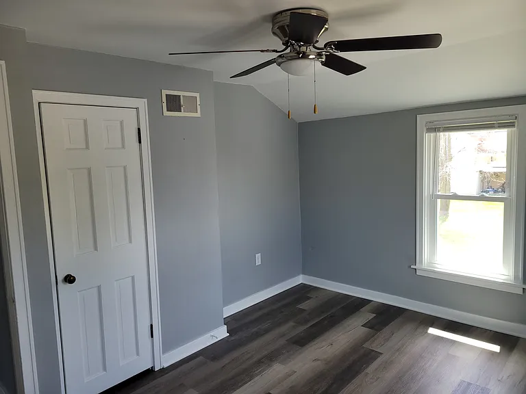 513 Home Ave — Photo 9