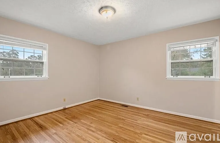 1712 Scampton Dr — Photo 12