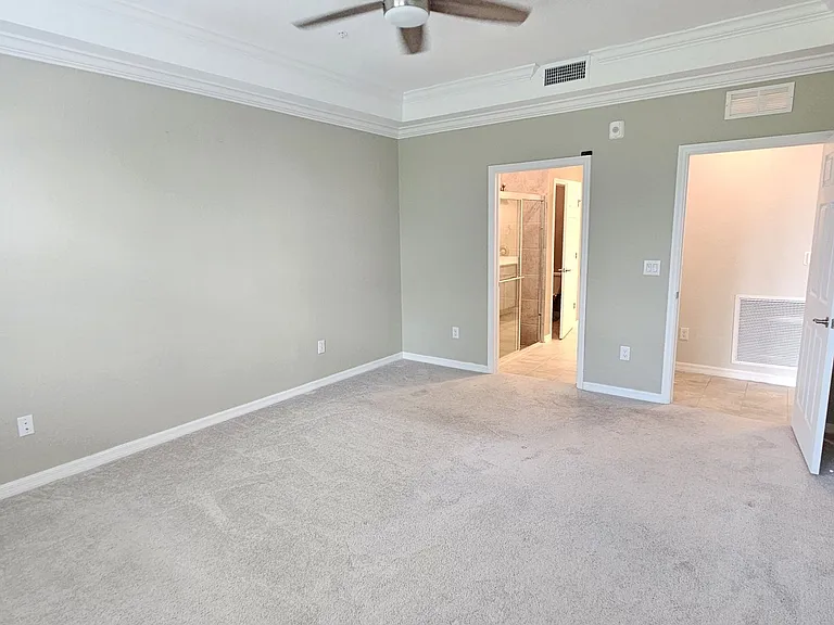 10027 Crooked Creek Dr #101 — Photo 28