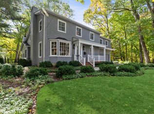 631 Ravine Ave, Lake Bluff, IL 60044