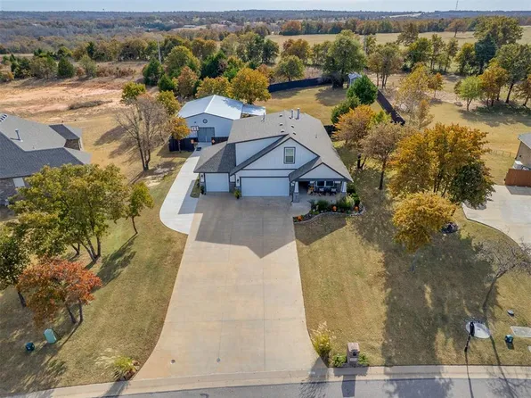 625 Canyon Creek Ln, Guthrie, OK 73044
