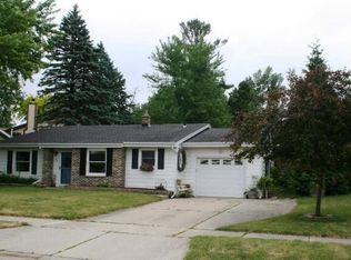 714 Elm St, Hartford, WI 53027