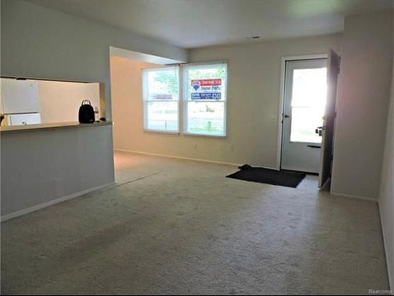 5th image of 3254 Birchcreek Ct #85