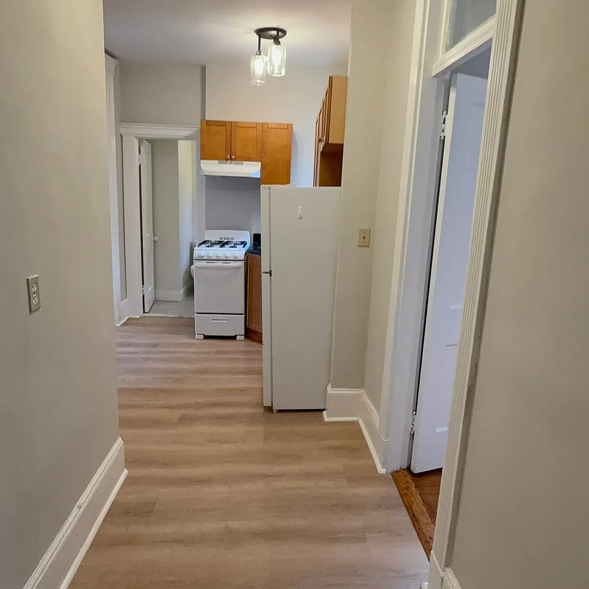 2 bed, 1.0 bath, $3,650 — Photo 4