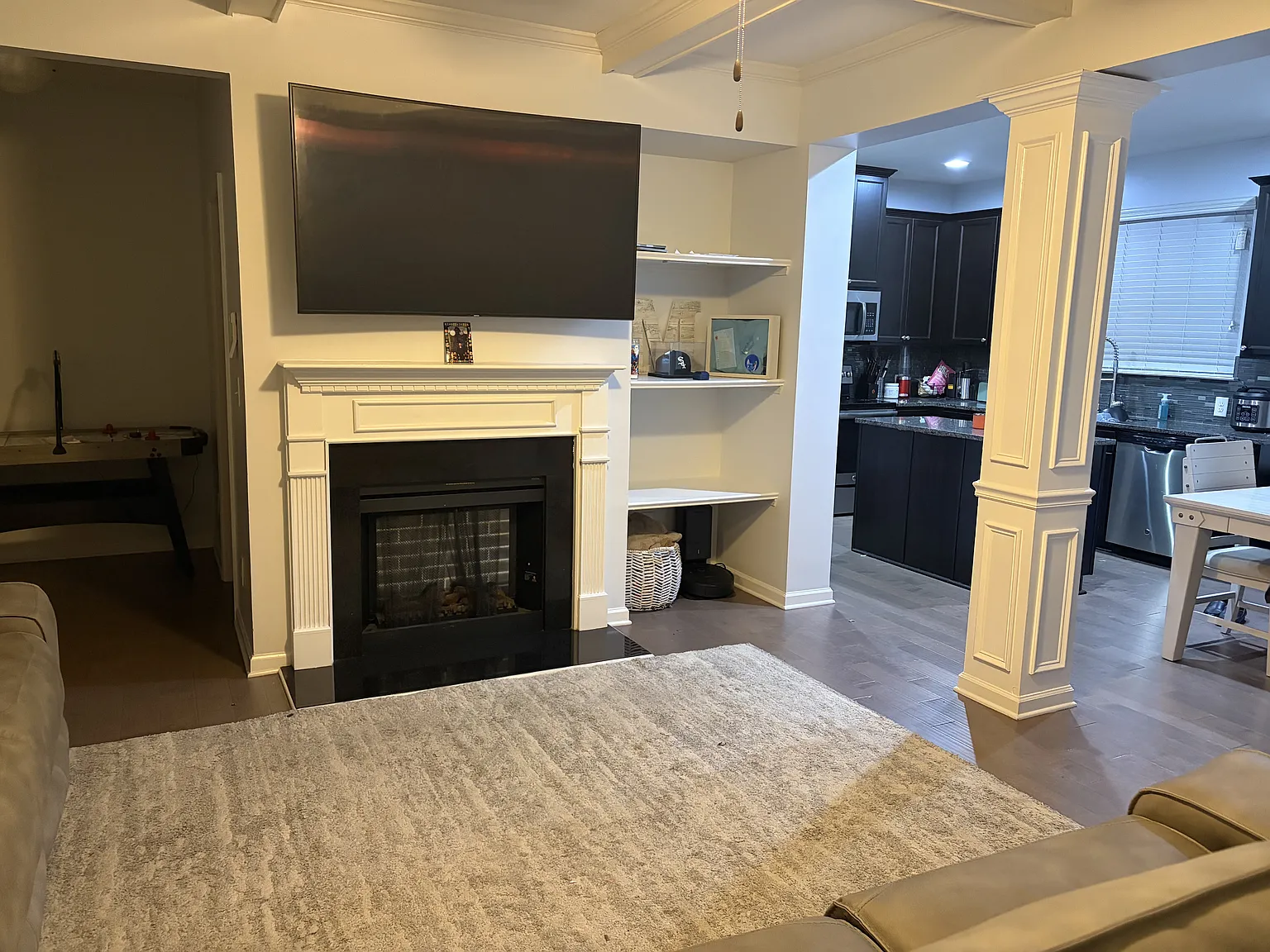 3 bed, 3.5 bath, 2022 sqft, $2,395 — Photo 2