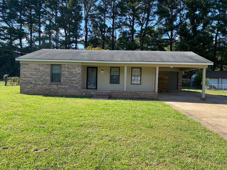 1st image of 33 Stratford Ln