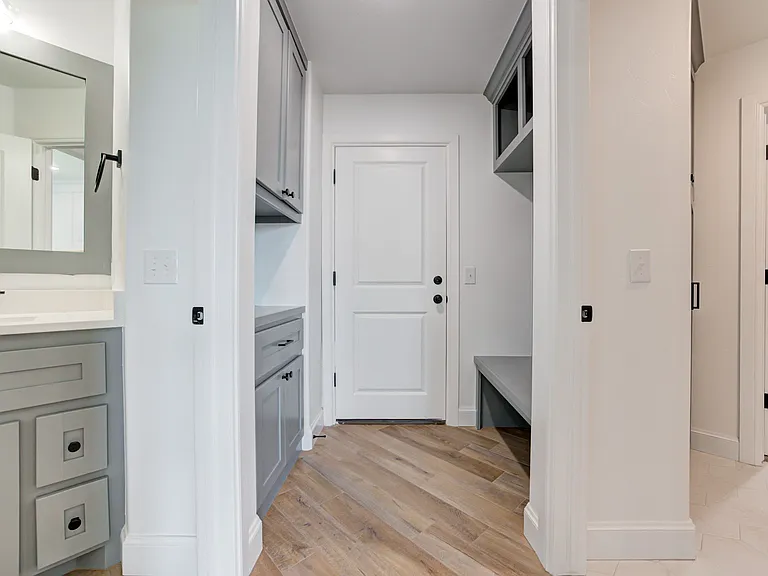 2712 Dunham Dr — Photo 41