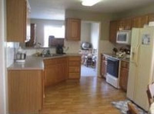609 Salsbury Ct, Lawrence, KS 66049