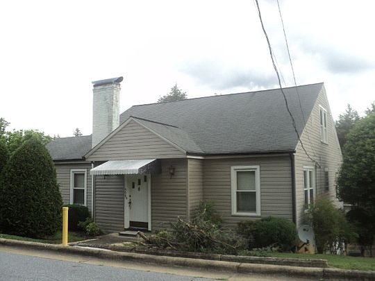 1st image of 508 Woodhaven St NE