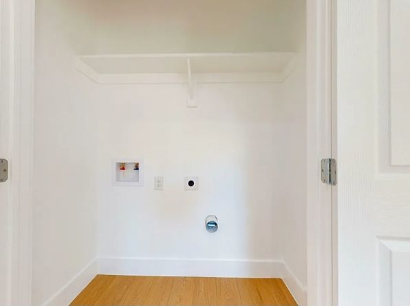 402 Perry Ave