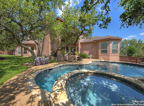 3rd image of 534 Reenie Way