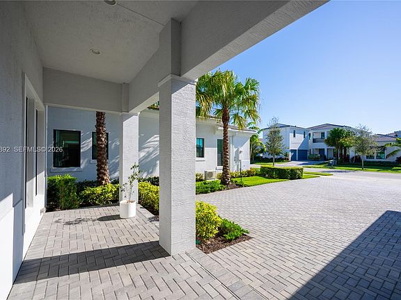 5th image of 13402 Artisan Cir