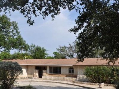 212 Loma Vista Dr, Kerrville, TX, 78028