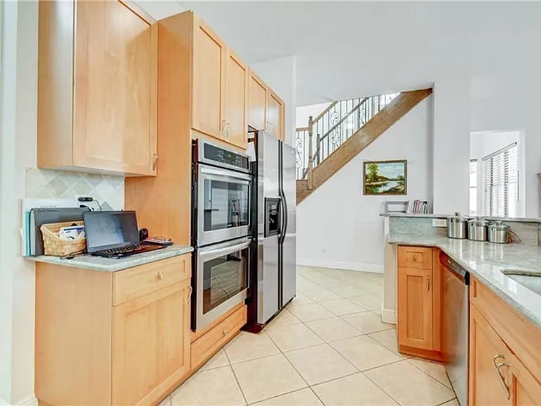 4169 Artesa Dr — Photo 3