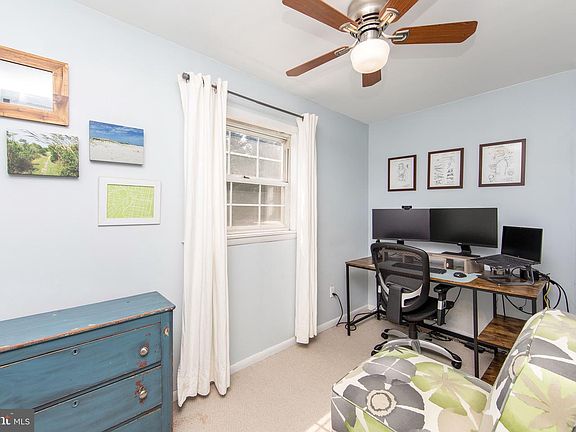 5th image of 84 Emerald Ave