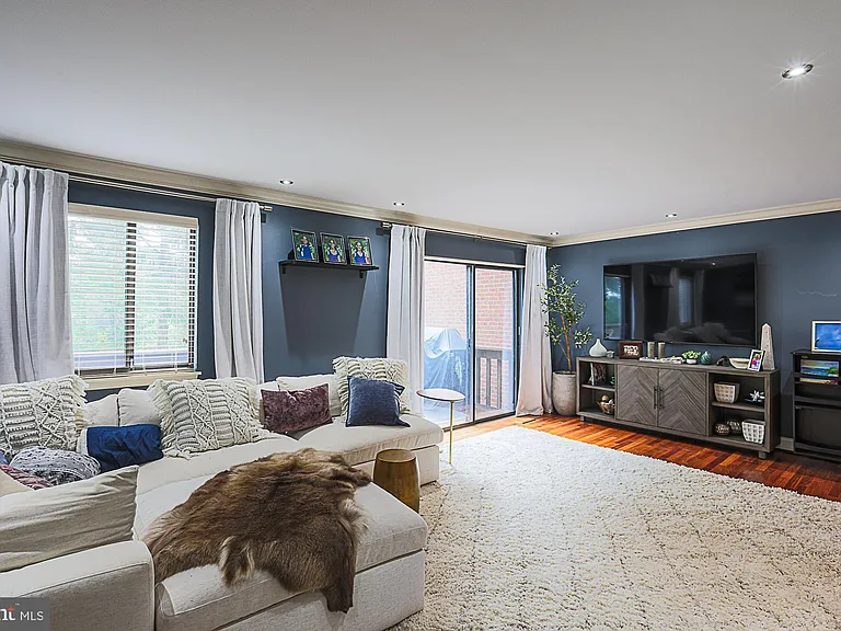 400 Five Farms Ln — Photo 23