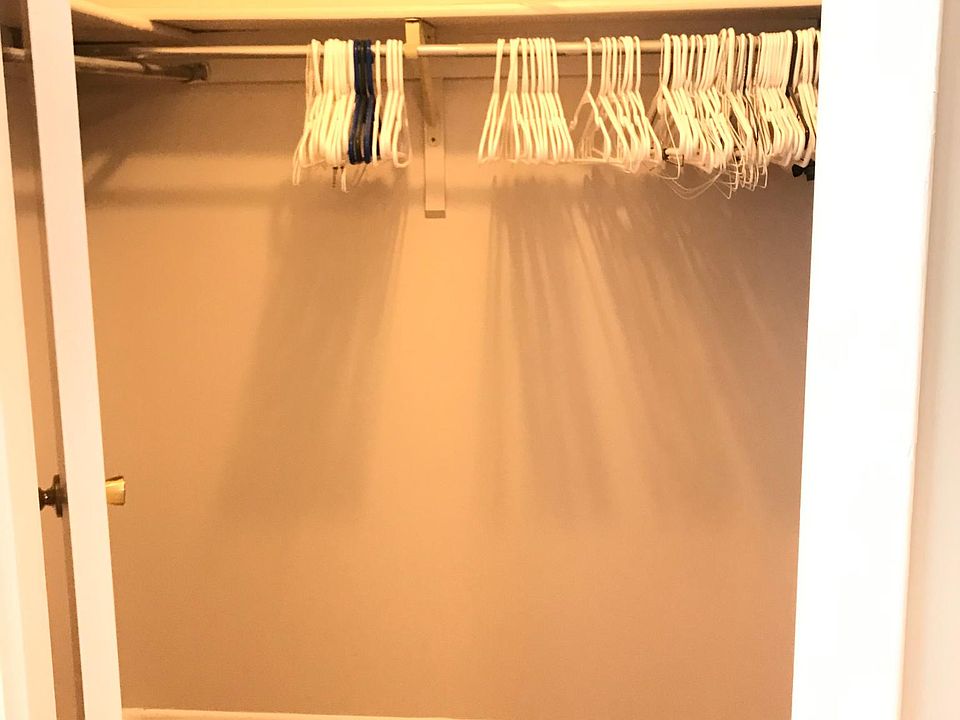 1st image of 432 Knottwood Ct