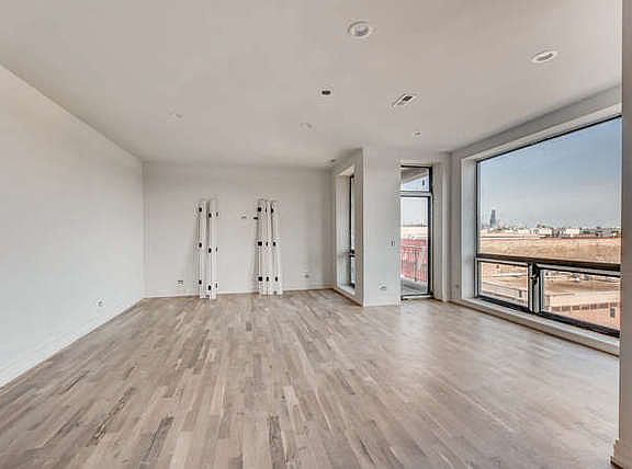 5th image of 2556 W Armitage Ave #204