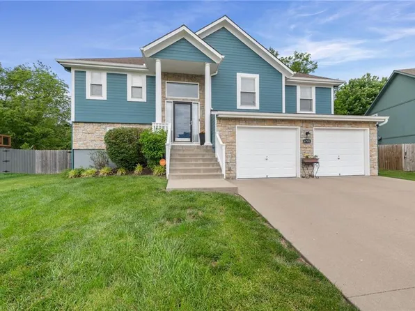 6705 E 138th Ter, Grandview, MO 64030